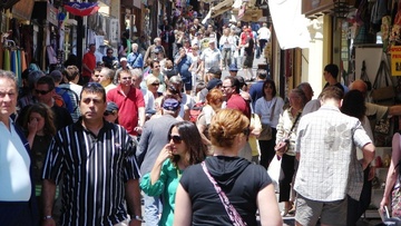 Μειωμένες κατά 6% οι αφίξεις τουριστών τον Μάιο στη Ρόδο