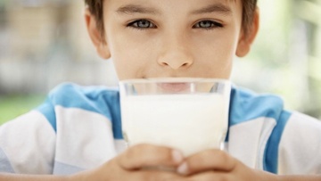 Όταν το παιδί σας πίνει πολύ γάλα 