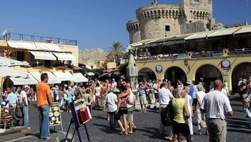 Booking.com κι Airbnb ζητούν από τους ιδιοκτήτες να δηλώσουν τα σπίτια που νοικιάζουν 