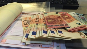 Δημοσιονομική βόμβα από το τέλος επιτηδεύματος