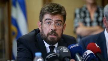 Μ. Καλογήρου: Εισαγγελική έρευνα για τον ξυλοδαρμό, δεν υπήρξε βιασμός του 19χρονου