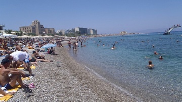 Θα προσληφθούν εννέα ναυαγοσώστες στη Ρόδο