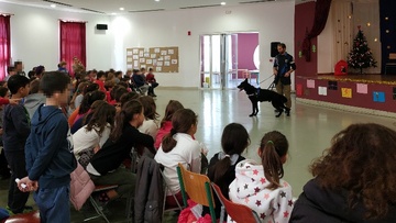 Ρόδος: Αστυνομικός σκύλος συμμετείχε σε ενημερωτική διάλεξη με θέμα την προστασία των ζώων