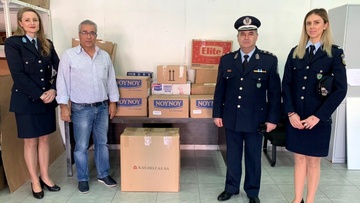 Είδη πρώτης ανάγκης σε ιδρύματα της Σύρου, Ρόδου και Κω απο την Αστυνομία