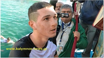 Θεοφάνεια 2019: H κατάδυση του Τιμίου Σταυρού στην Κάλυμνο 