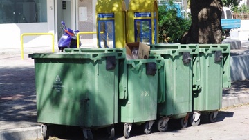 Ο όρος αποκομιδή αφορά μόνον σκουπίδια ή και άλλα είδη οικιακής χρήσης;