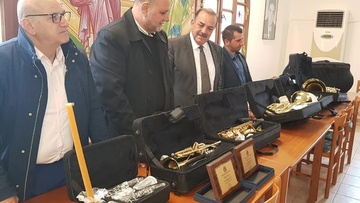Δωρεά μουσικών οργάνων στη Φιλαρμονική Καλυθιών