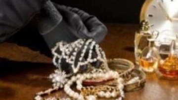 Έκλεψαν κοσμήματα αξίας 10.000 ευρώ από σπίτι στην Ιαλυσό