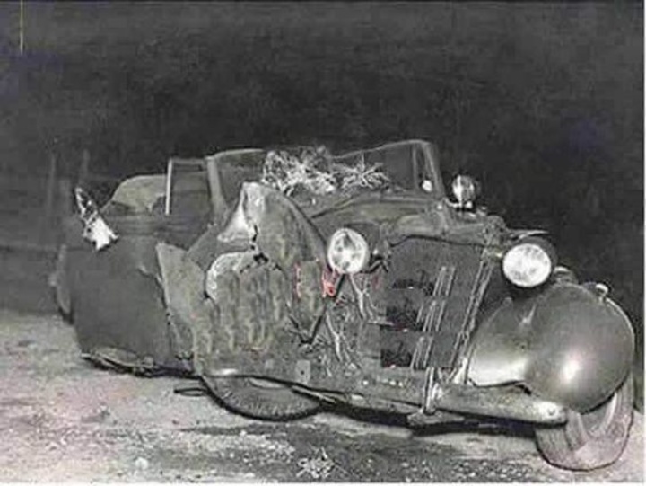 Το αυτοκίνητο του βασιλιά Γκάζι μετά το δυστύχημα.