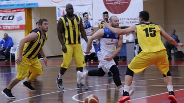 Νίκη στα χαρτιά για την Καλλιθέα
