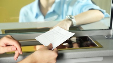 Τράπεζες: Νέο ωράριο για τους πελάτες- Τι αλλάζει