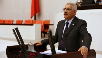 Νέα πρόκληση από Τούρκο βουλευτή: “Η Ελλάδα εισβάλλει στα νησιά μας”