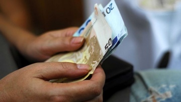 Κατασχέσεις σε 816.721 τραπεζικούς λογαριασμούς από την ΑΑΔΕ