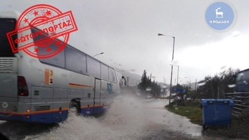 «Ποτάμια» οι δρόμοι στη Ρόδου – Λίνδου, έξω από τον Αρχάγγελο!