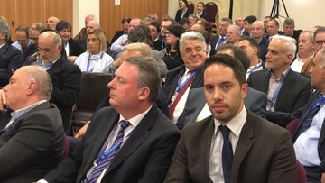 Στην Γενική Συνέλευση της  Κεντρικής  Ένωσης Επιμελητηρίων Ελλάδας o υποψήφιος  ευρωβουλευτής Λευτέρης Βαρουξής