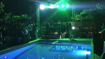 Νοn stop party στο Epavlis Cafe  τη Δευτέρα του Πάσχα