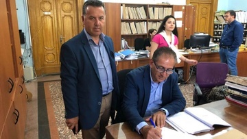 Ο δήμαρχος Καλύμνου, Γιάννης Γαλουζής, κατέθεσε το ψηφοδέλτιό του στο Πρωτοδικείο Κω