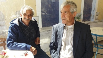 Ο ψαράς που ψαρεύει το συμιακό γαριδάκι!