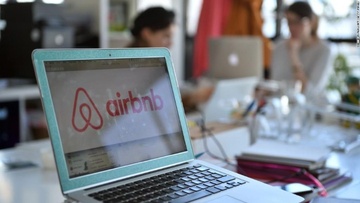 Airbnb: Εξόρμηση της εφορίας εν μέσω καλοκαιριού – Πώς θα γίνονται οι έλεγχοι
