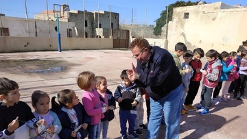 Χιλιάδες λουλούδια στα δημοτικά σχολεία της Ρόδου από το Περιφερειακό Φυτώριο