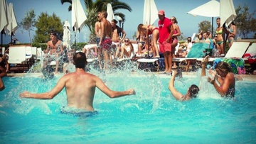 Aqua Seaside Cafe: Το πιο cool σημείο συνάντησης στην πόλη της Ρόδου