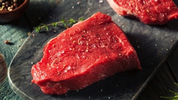 Kόκκινο κρέας: Η υπερβολική κατανάλωση αυξάνει 10% τις πιθανότητες πρόωρου θανάτου