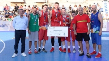 « Έκλεψε» την παράσταση ο Νίκος Γκάλης στη Ρόδο