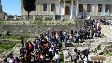 Oι «Ανοιχτές Πόρτες» στη Ρόδο  κινδυνεύουν