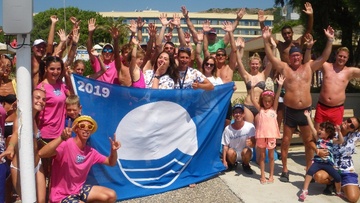 Γαλάζια σημαία στο ξενοδοχείο Blue Sea Beach Resort της Ρόδου