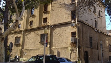 Στο κτήριο του Κτηματολογίου Ρόδου να  τοποθετηθεί εξωτερικός ανελκυστήρας