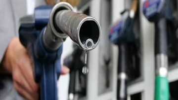 Φωτιά οι τιμές της βενζίνης - Πάνω από 2 ευρώ το λίτρο στα νησιά