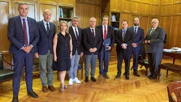 Την κατάργηση των ενδιάμεσων εκπτώσεων ζήτησε η Συνομοσπονδία του Εμπορίου