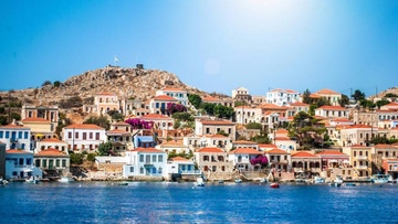 Χάλκη: Το νησάκι στην άκρη του Αιγαίου που μοιάζει με πίνακα ζωγραφικής