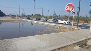 Λίμνη με βοθρολύματα στο Καρακόνερο