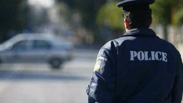 Να αφεθεί ελεύθερος έστω και με όρους ζητά ο αστυνομικός