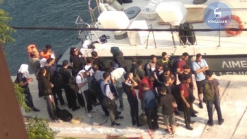 "Ασφυκτικές" καταστάσεις με τους μετανάστες στο νησί της Σύμης