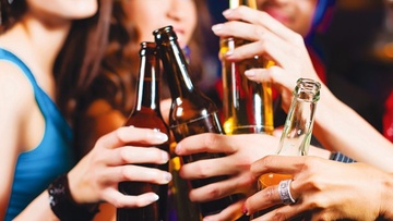 Εφηβεία: αλκοόλ και καφεΐνη