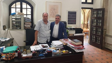 Τη Δημόσια Βιβλιοθήκη Ρόδου επισκέφθηκε ο Βασίλης Υψηλάντης