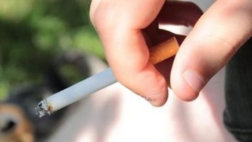 Μπόνους στους αστυνομικούς που θα συλλαμβάνουν παραβάτες καπνιστές!