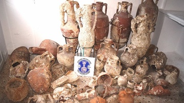 Συνελήφθησαν τρία άτομα στην Κάλυμνο για παράνομη κατοχή πλήθους αρχαίων