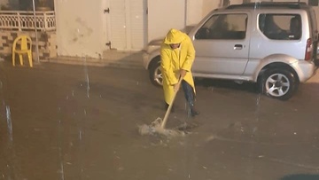 Ο αντιδήμαρχος Ρόδου που... ξεβουλώνει φρεάτια