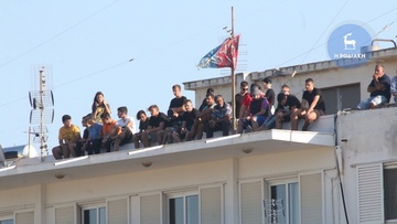 Οι αναμνήσεις του Ρότσα από τη Ρόδο, οι φίλαθλοι στην ταράτσα και οι... ομπρέλες θαλάσσης!