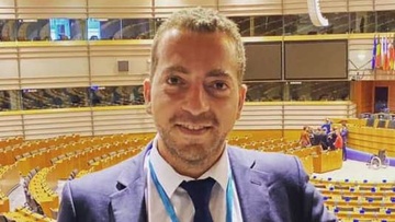 Ειδικός σύμβουλος  του δημάρχου ο Ι. Δημόπουλος