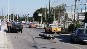 Ρόδος: Σώθηκε έπειτα  από σφοδρή σύγκρουση  επειδή φορούσε κράνος 