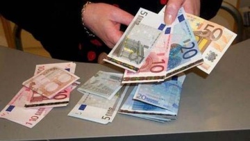 Στο εδώλιο πρώην τραπεζικός για υπεξαίρεση 90.000 ευρώ
