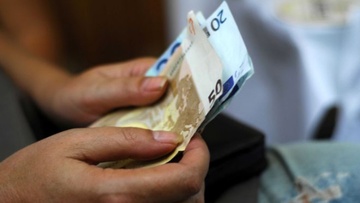 Ξεγέλασαν Ροδίτισσα και  της άρπαξαν 16.000 ευρώ