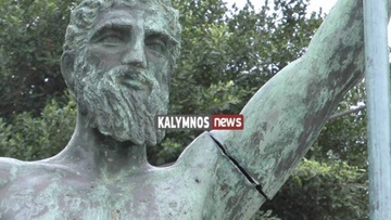 Άγνωστος βάνδαλος ή «κυνηγός χαλκού» έκοψε το χέρι του αγάλματος του Ποσειδώνα στην Κάλυμνο