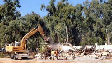 Κατεδαφίσεις αυθαιρέτων  στις παραλίες της Ρόδου