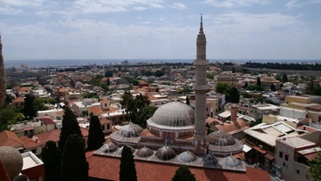 Ερώτηση στη Βουλή για τα τζαμιά