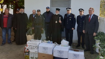 Ειδή πρώτης ανάγκης συγκέντρωσαν και  τα προσέφεραν σε ιδρύματα οι αστυνομικοί